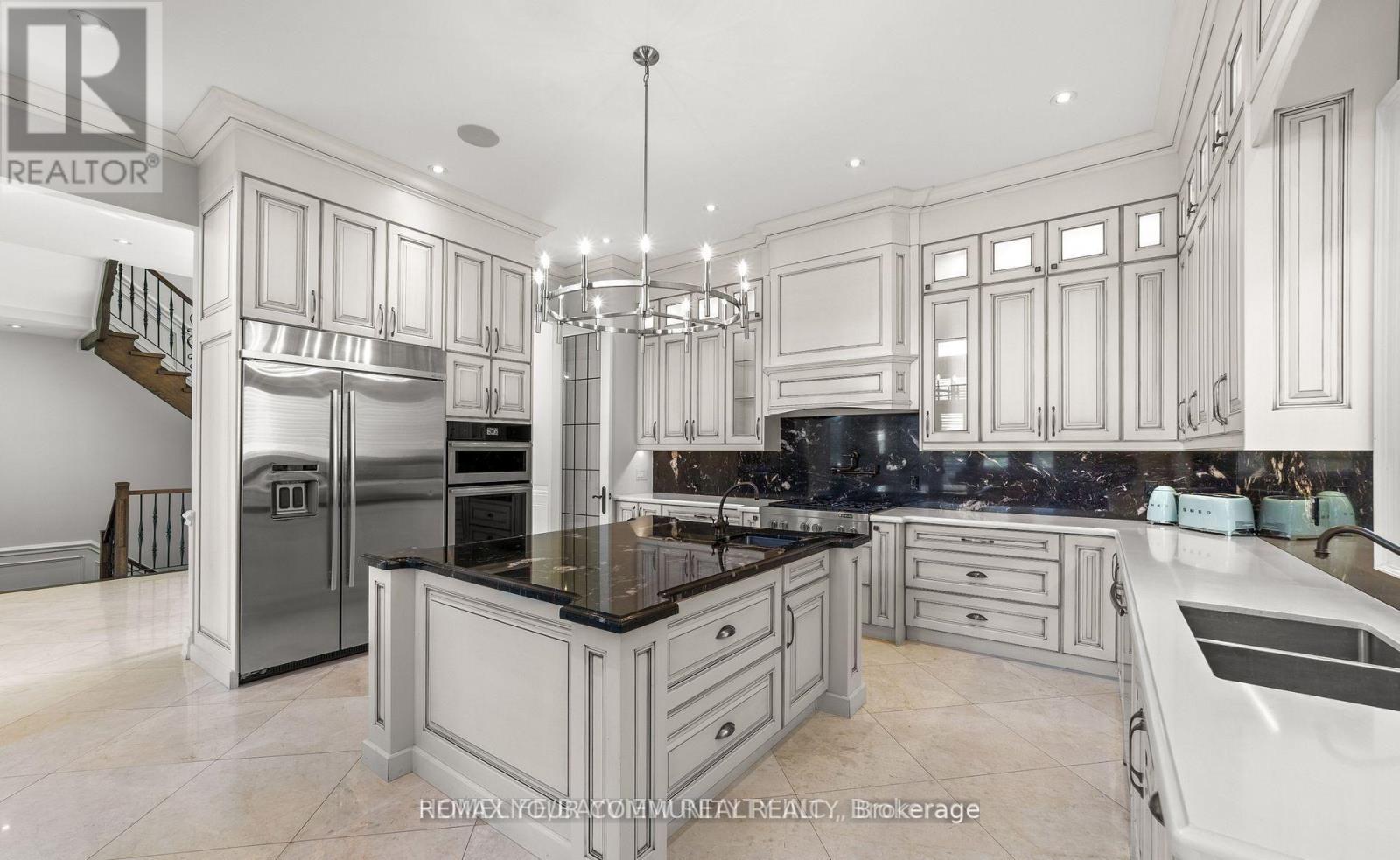 18 PARKER AVENUE - 5