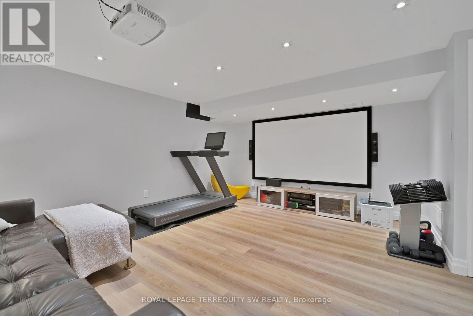 52 GOODE STREET - Image 32