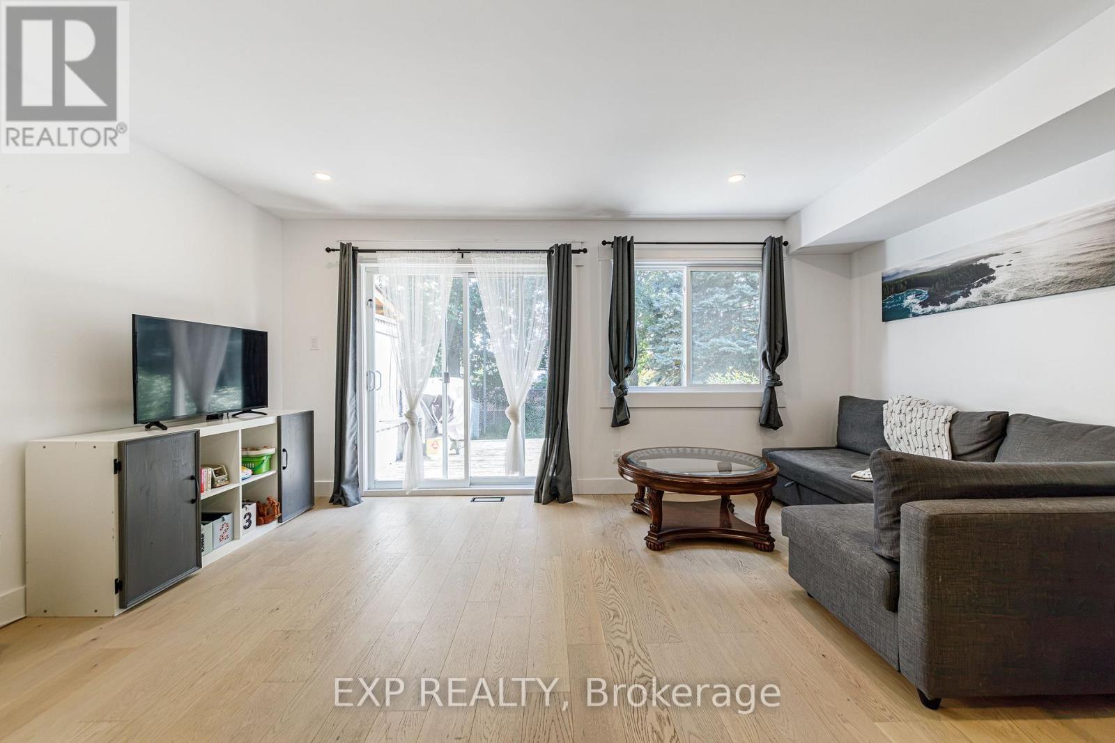 3 Bed, 2 Bath House for Sale in Russell – 37 DIGNARD STREET, Russell – MLS# X13681690 - Image 11
