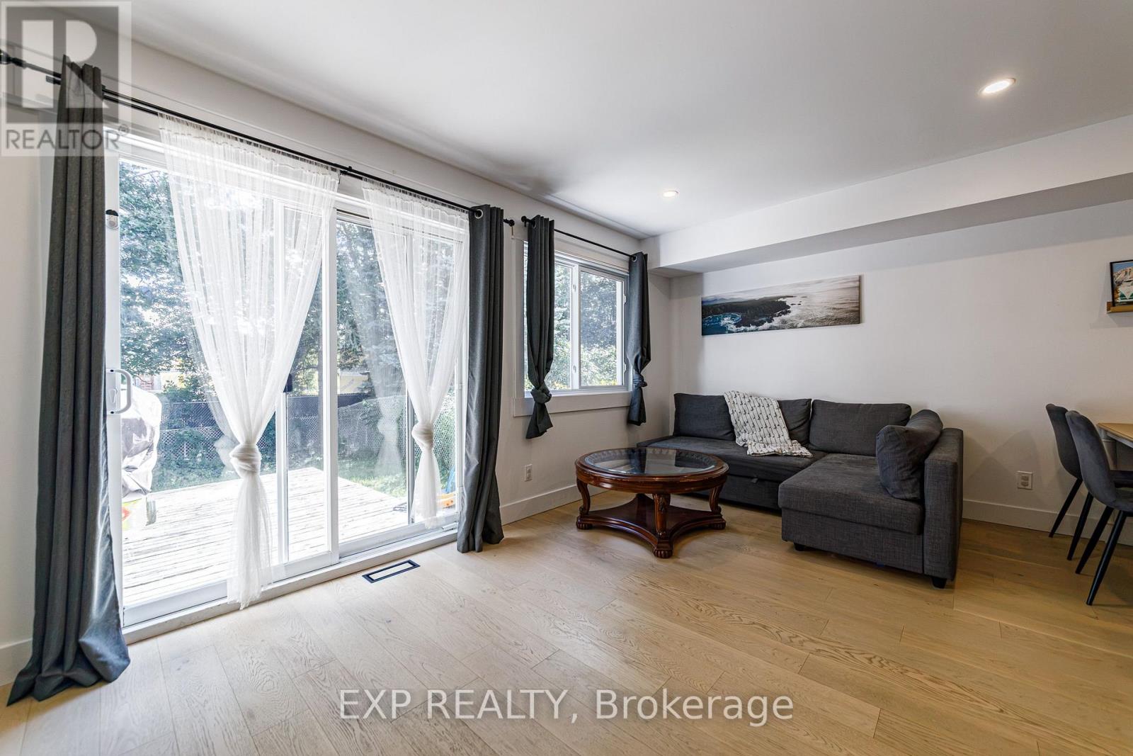 37 DIGNARD STREET - 13