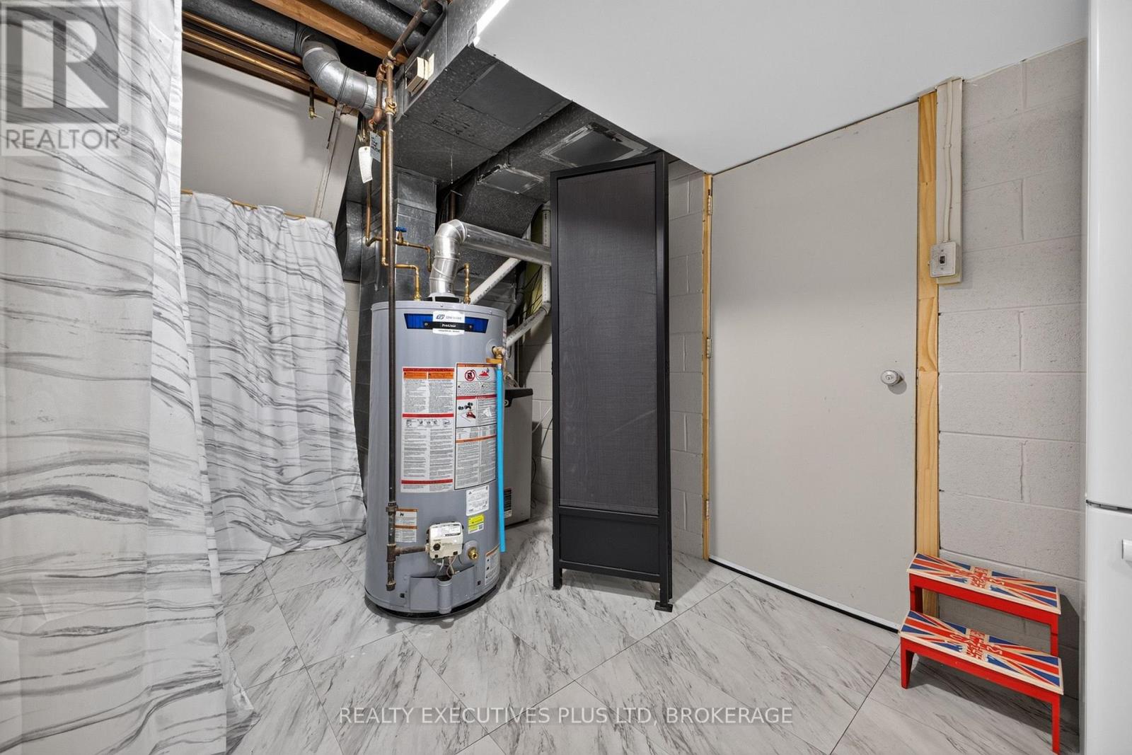 6245 PITTON ROAD - Image 39
