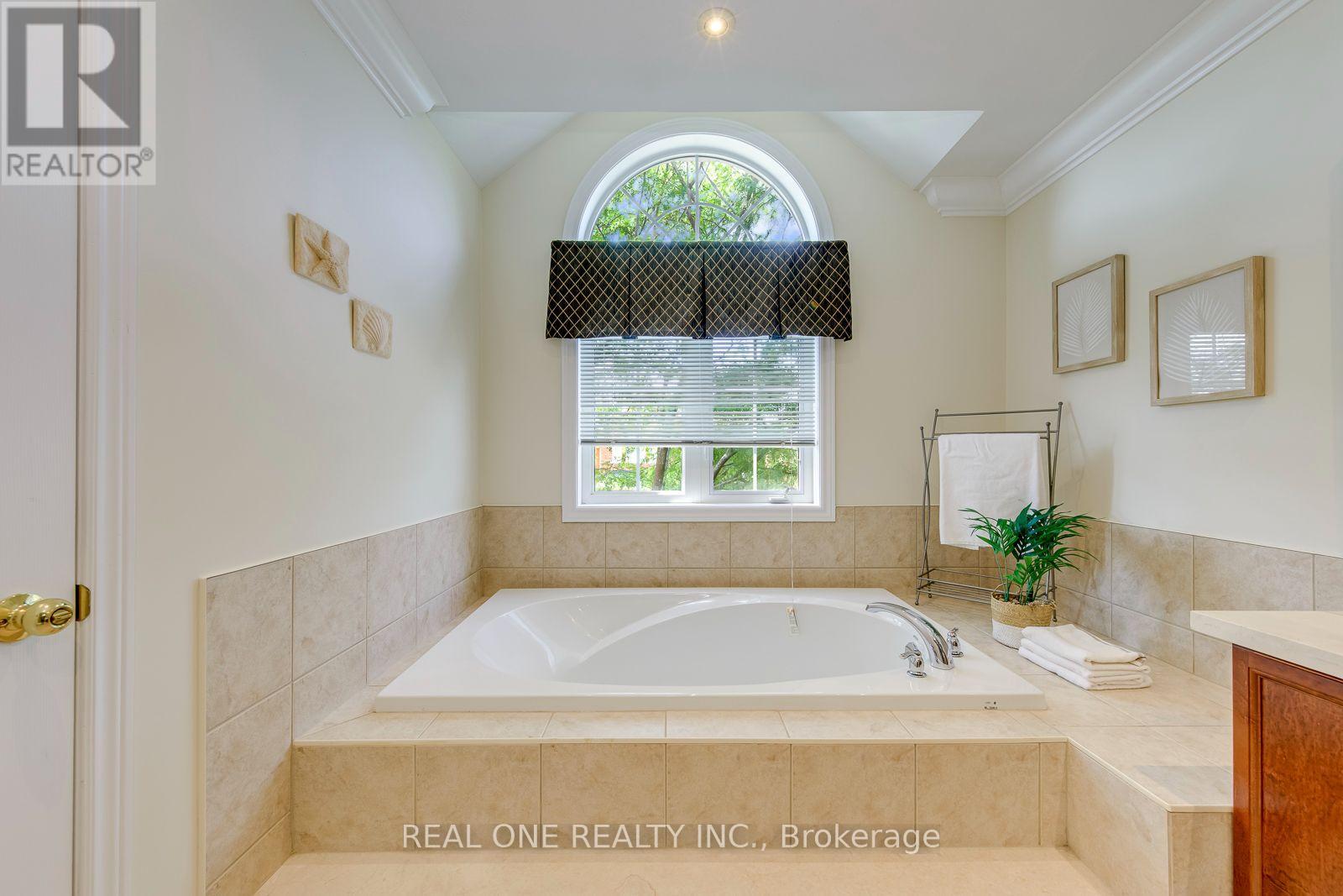 2298 SALCOME DRIVE - Image 34