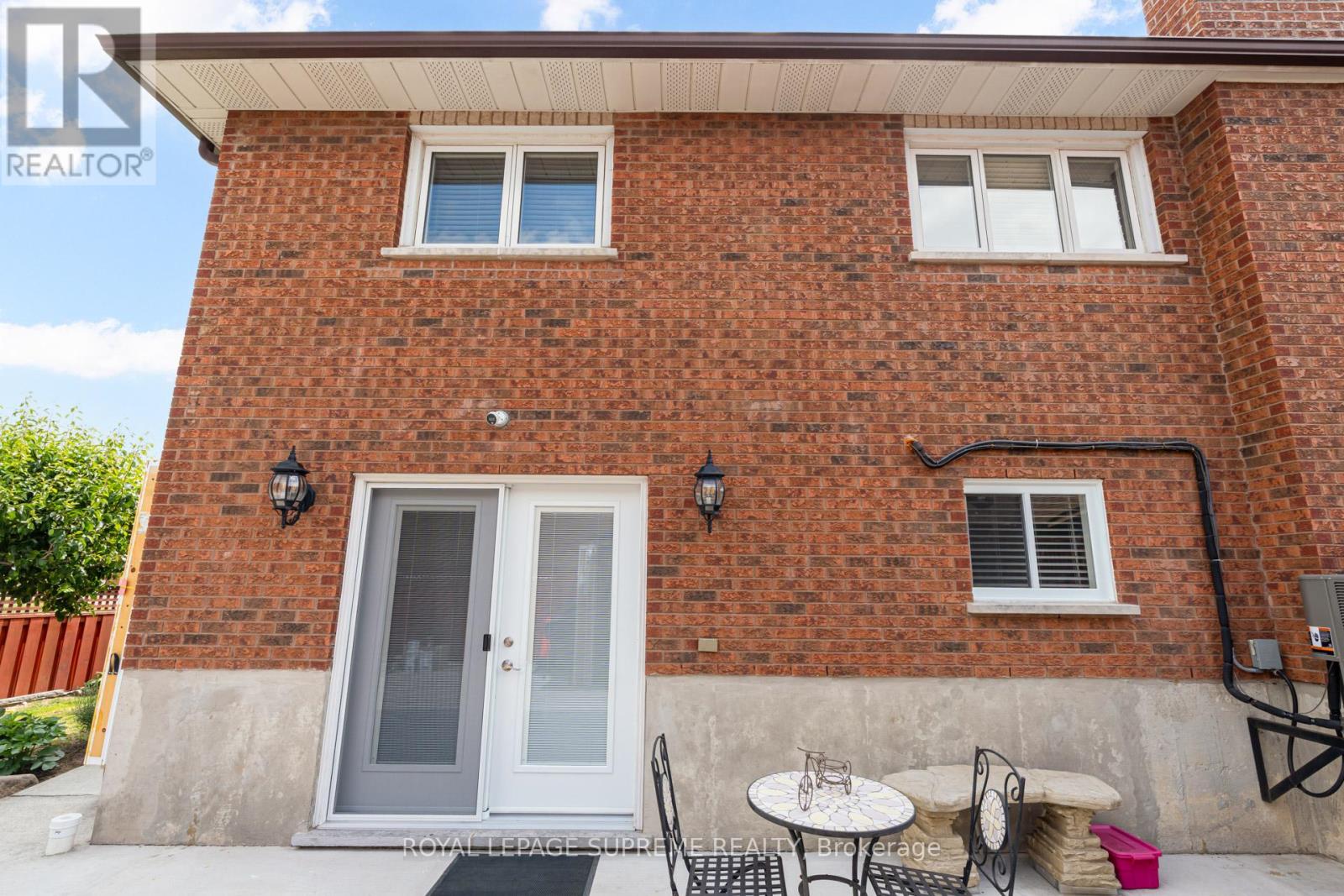 2 DOGLEG COURT - Image 35