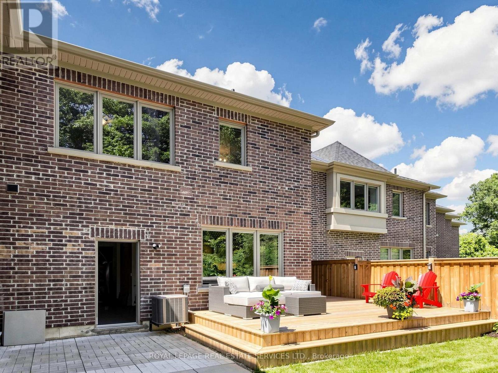 19 SUMMERBEAM WAY - 38