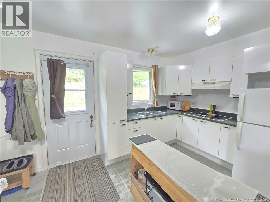 337 Howard Road - Image 5