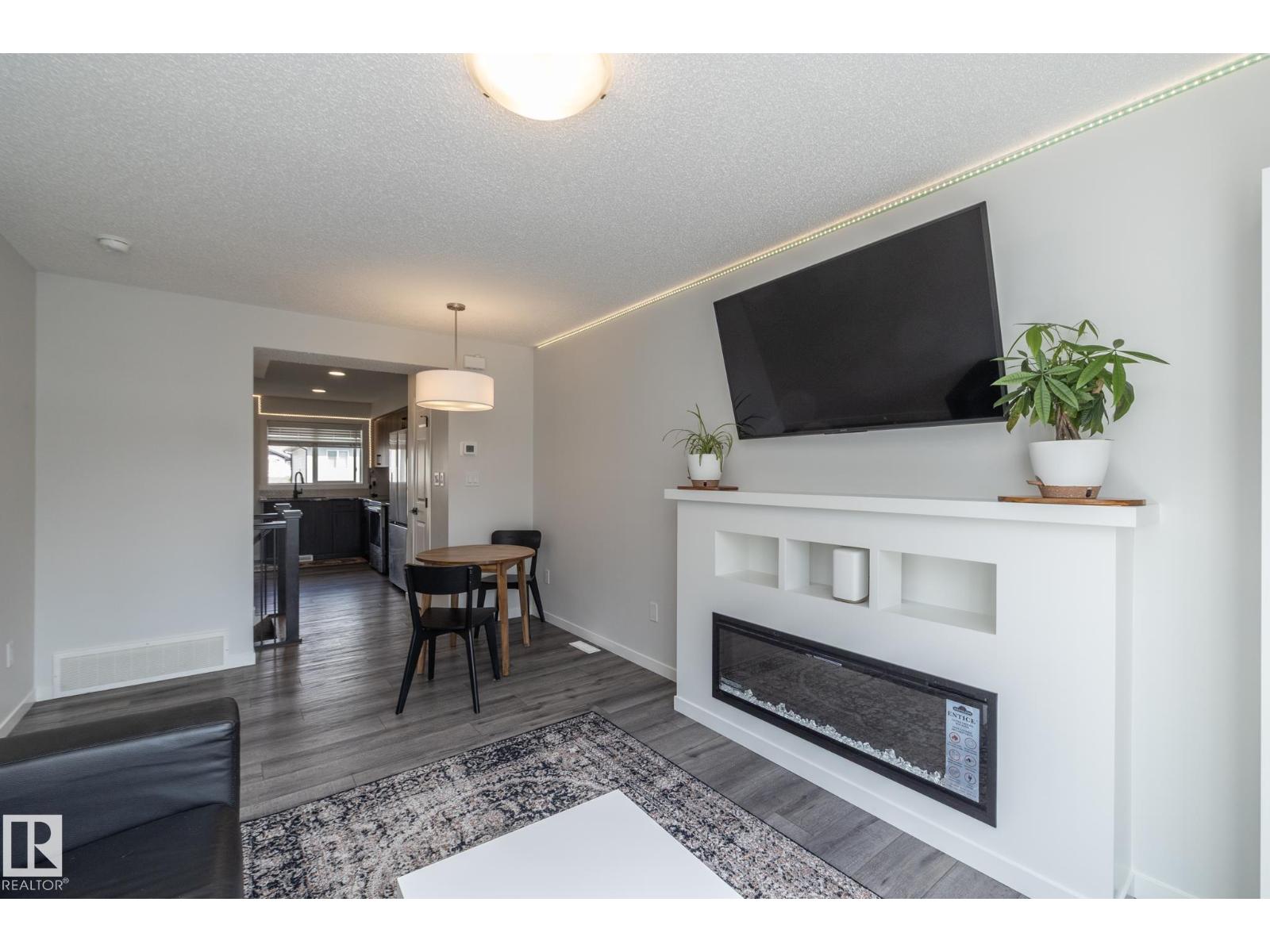 #28 1530 TAMARACK BV NW - Image 16