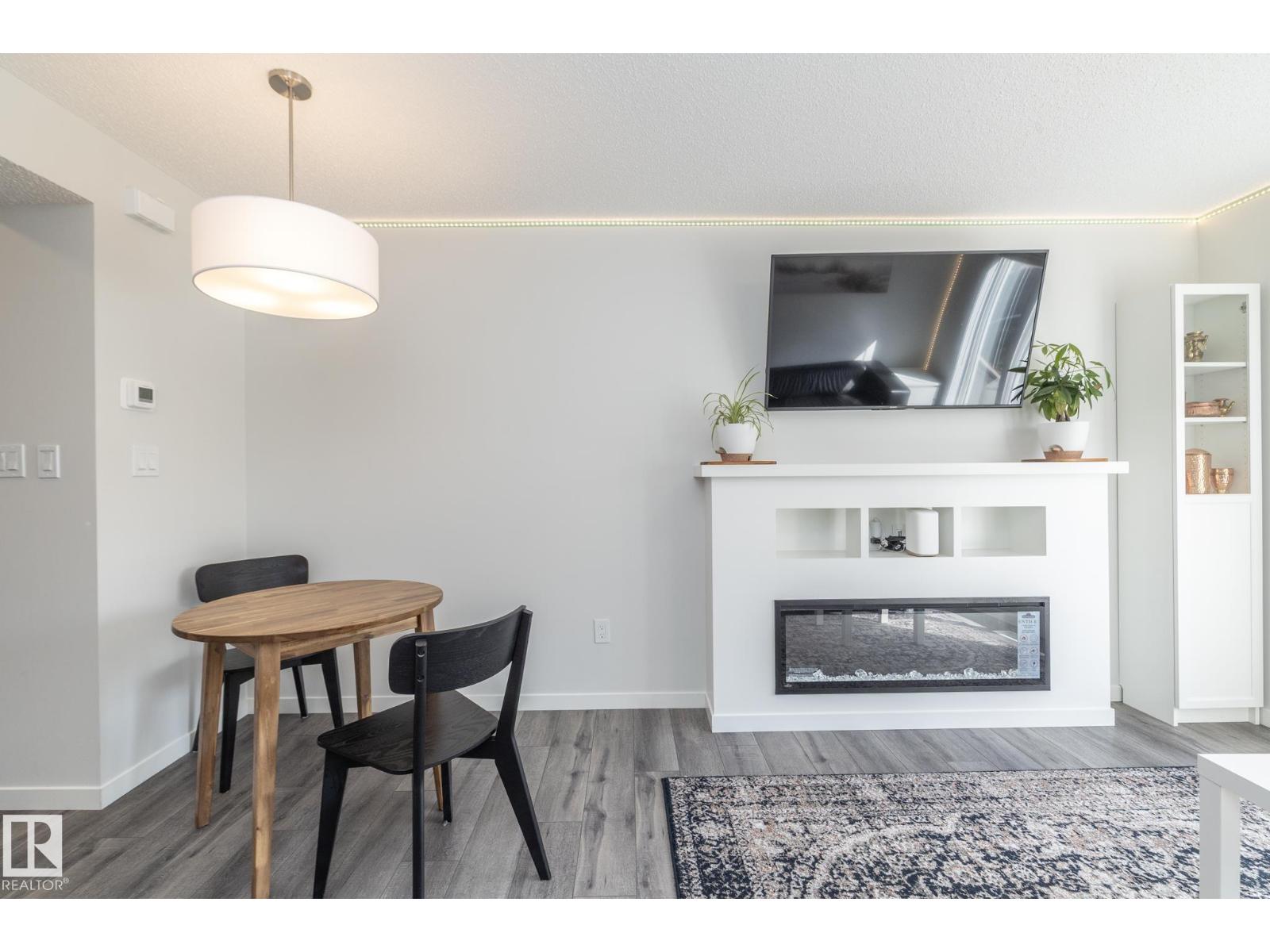 #28 1530 TAMARACK BV NW - 17