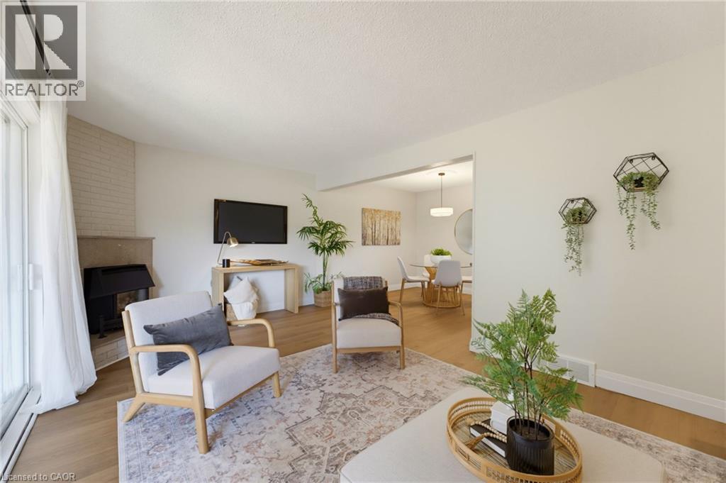 32 SILVERVINE Drive - Image 11