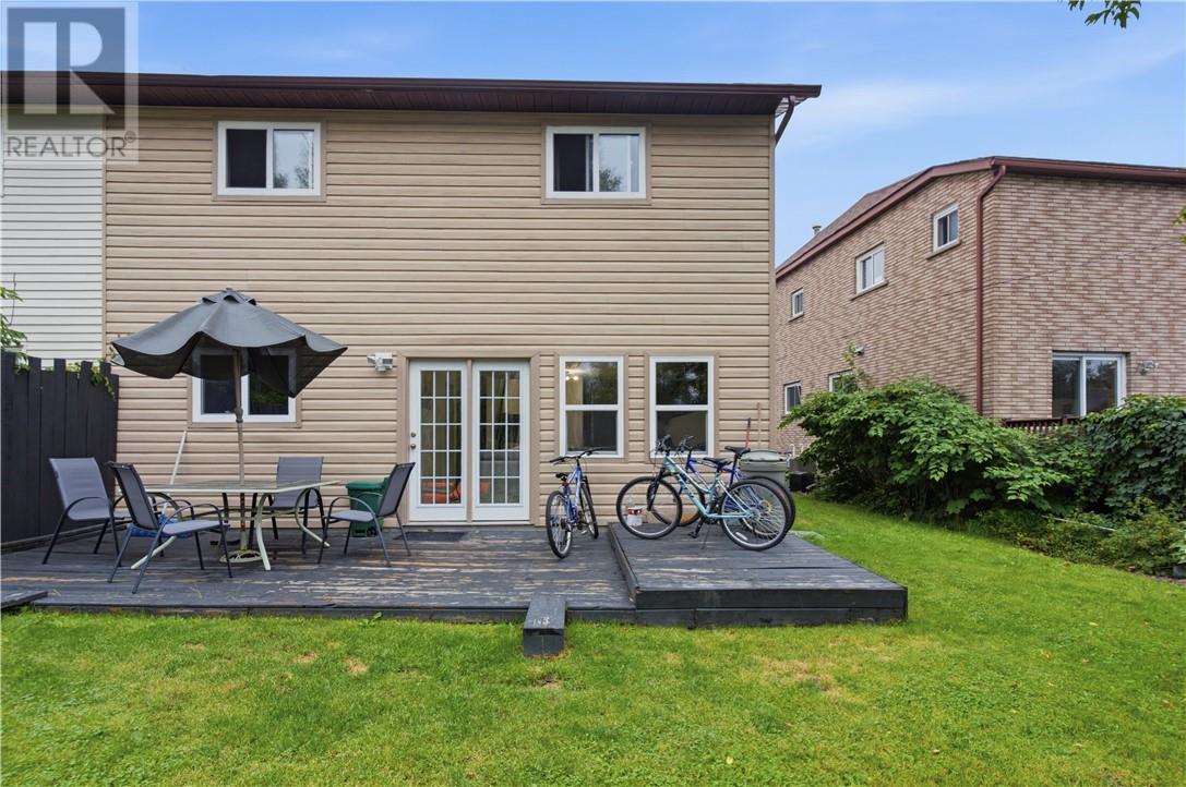 983 ARTHUR Street - Image 17