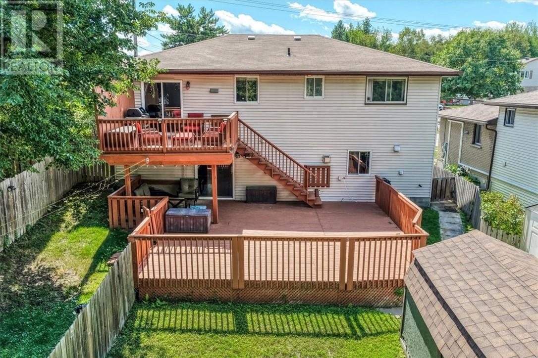 2900 Algonquin Street - 29