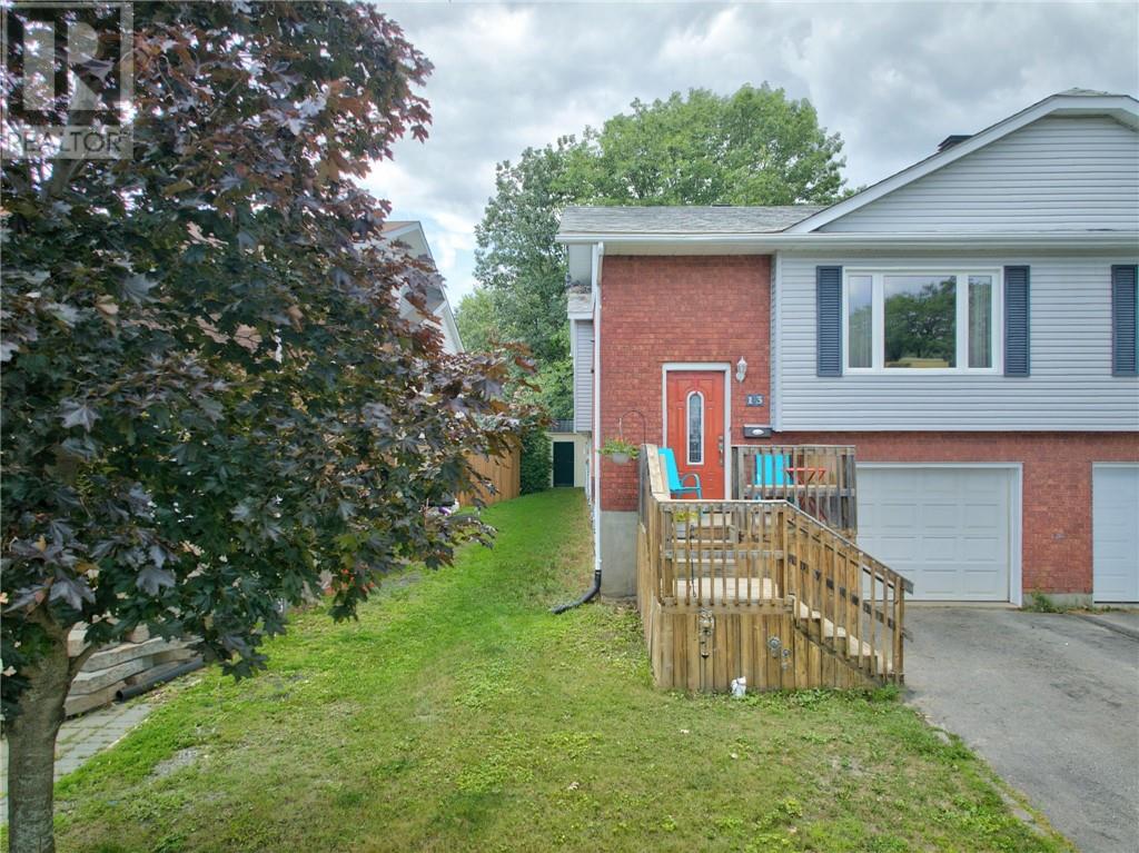 13 Plumtree Crescent - 1