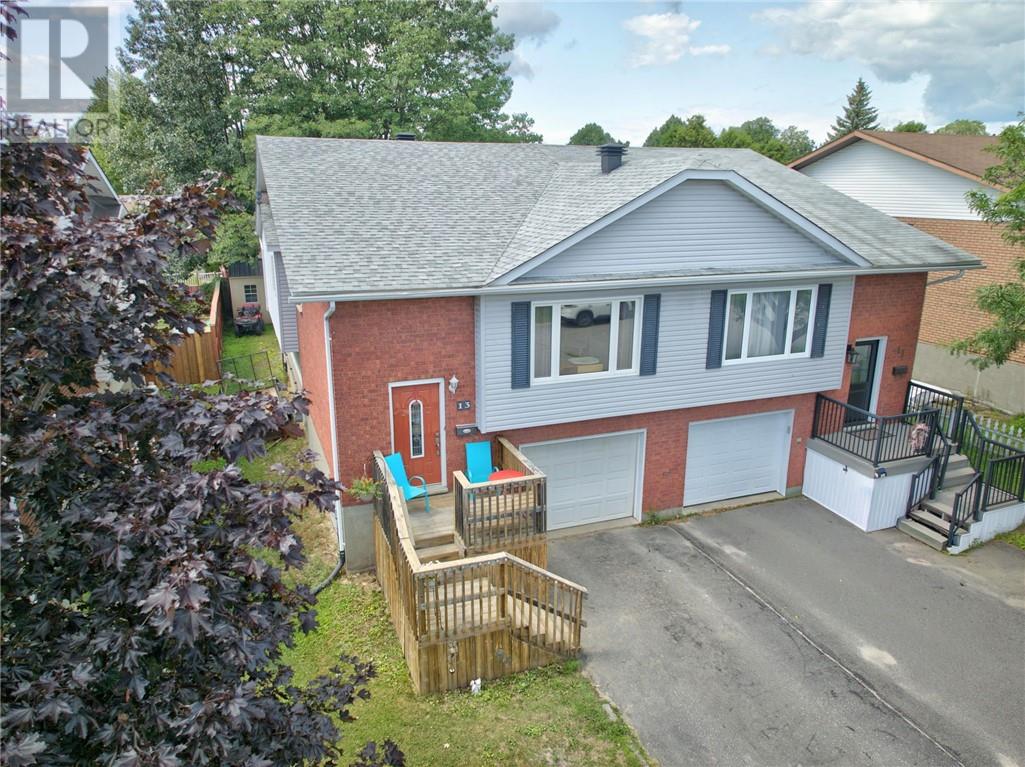 13 Plumtree Crescent - 2