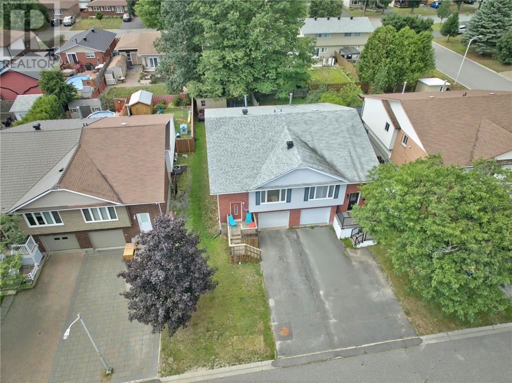 13 Plumtree Crescent - Image 3
