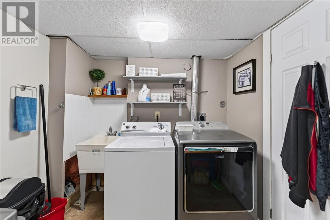13 Plumtree Crescent - 43