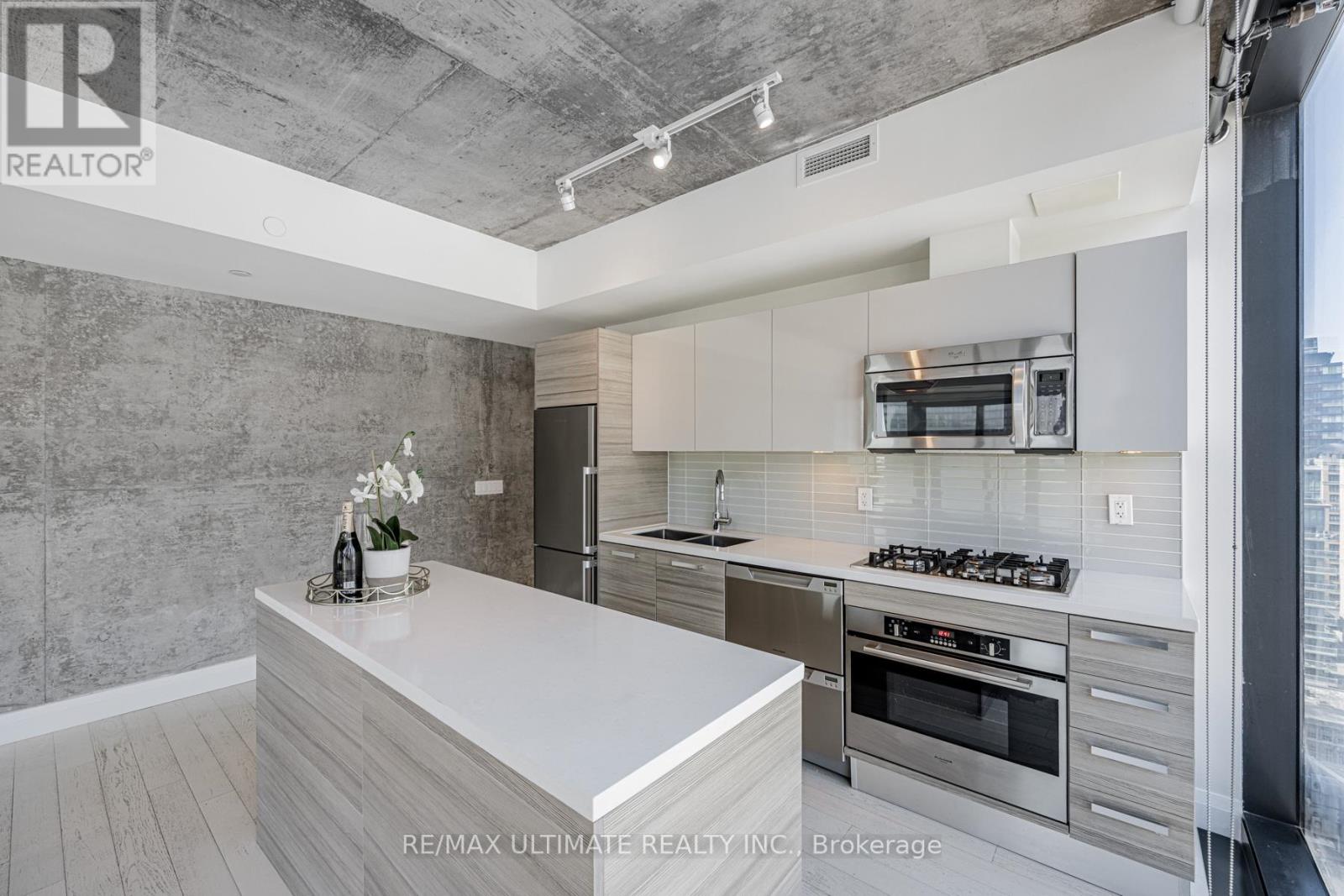 #1504 224 KING STREET W - 10