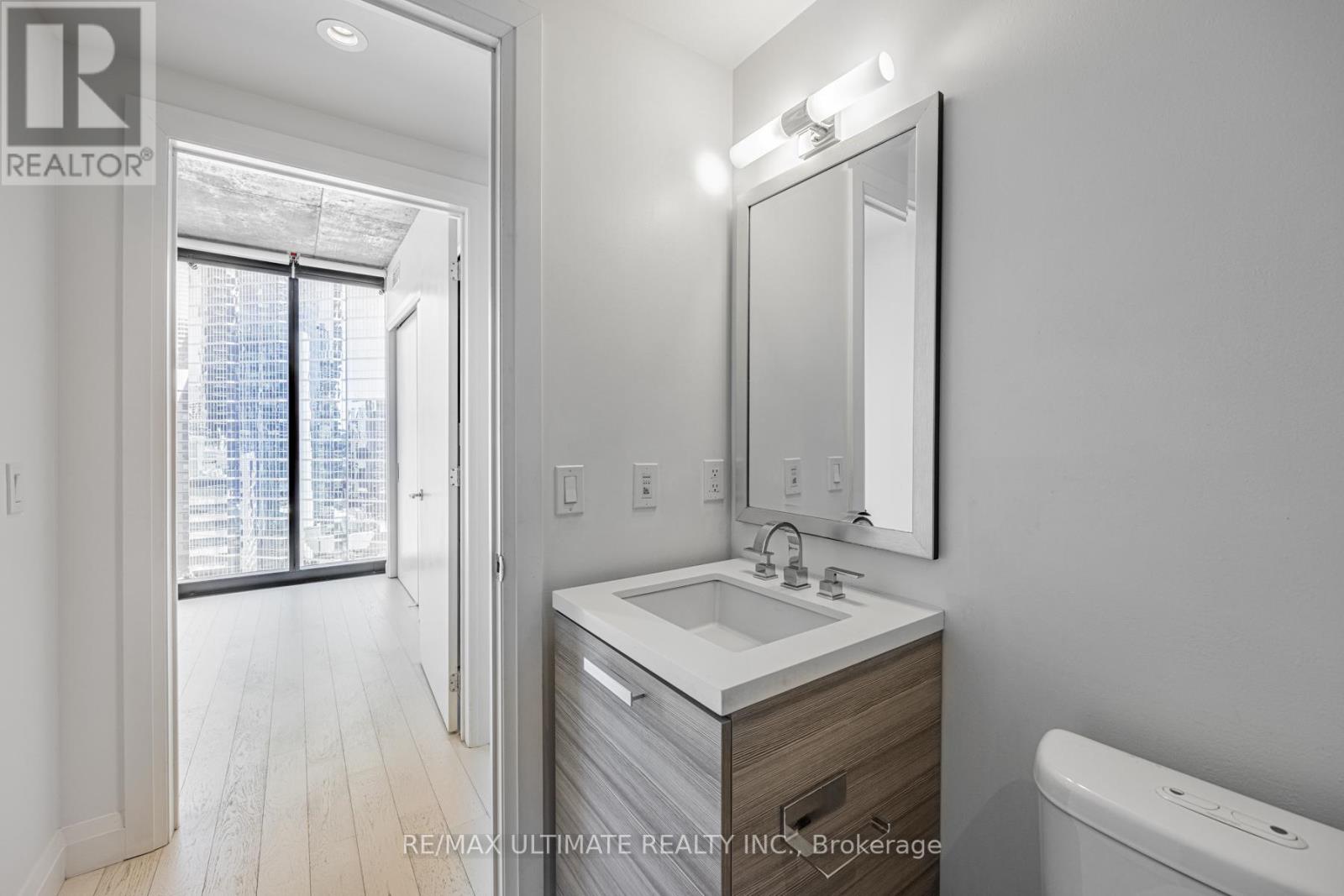 #1504 224 KING STREET W - 19