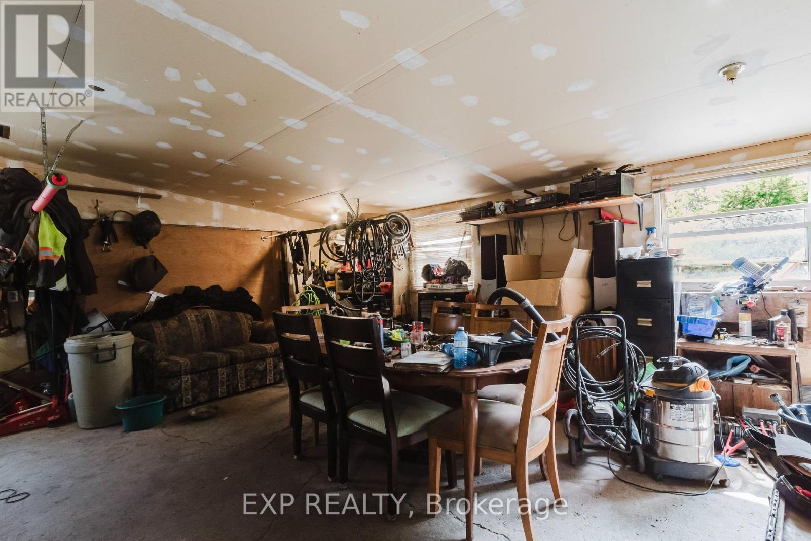 9819 ONIEDA ROAD - Image 22