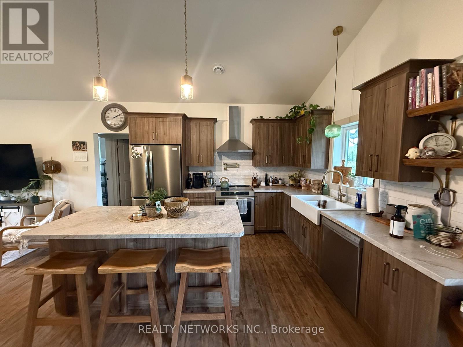 923 JAGUAR DRIVE - 11