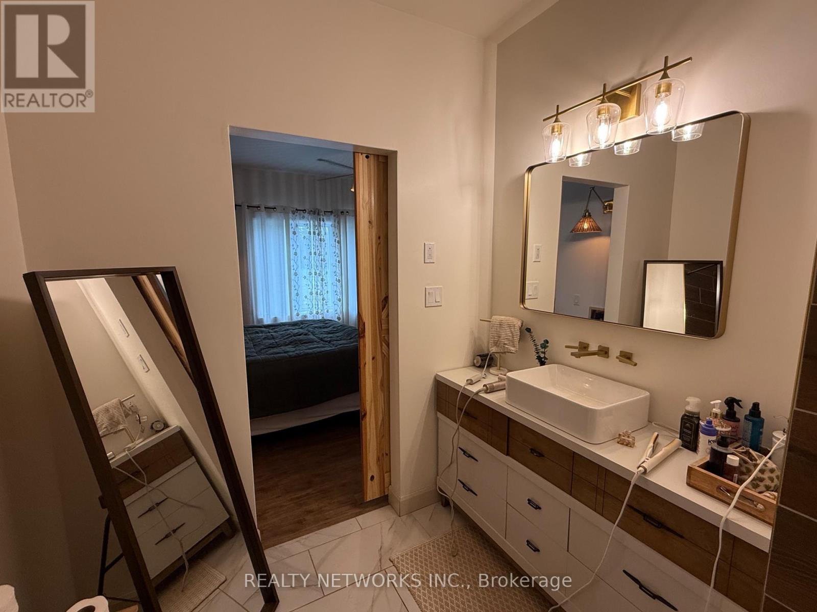 923 JAGUAR DRIVE - Image 20