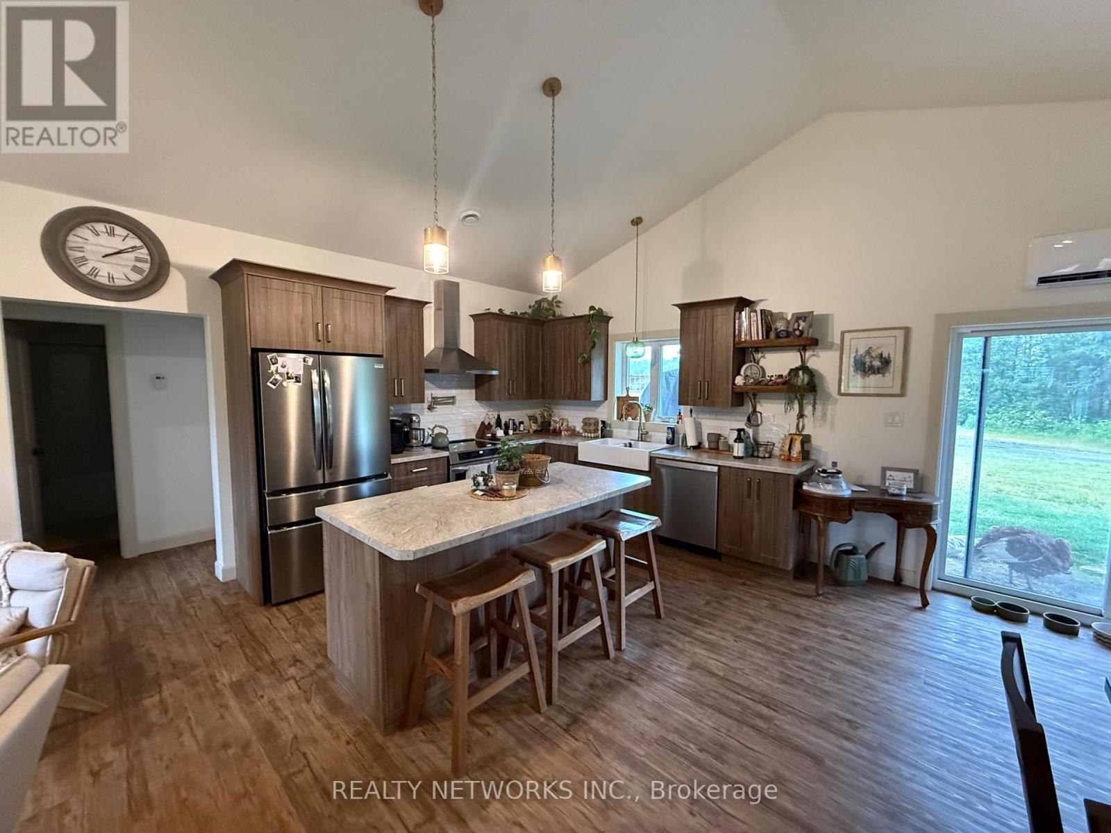 923 JAGUAR DRIVE - Image 9