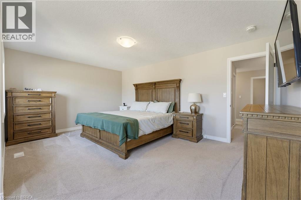 192 GIBBONS Street - Image 11
