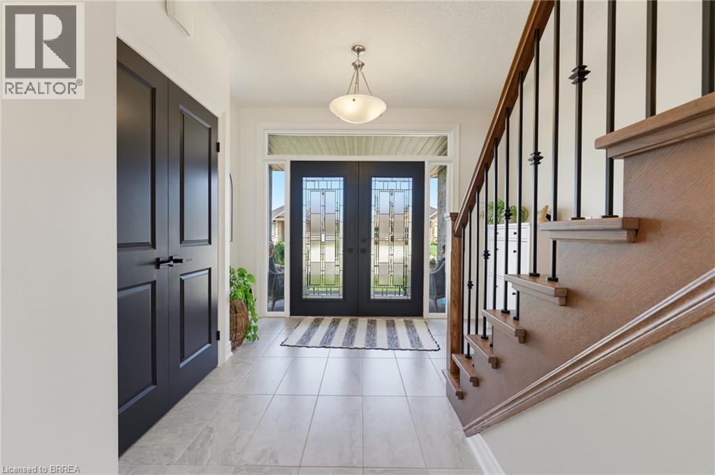 192 GIBBONS Street - 3