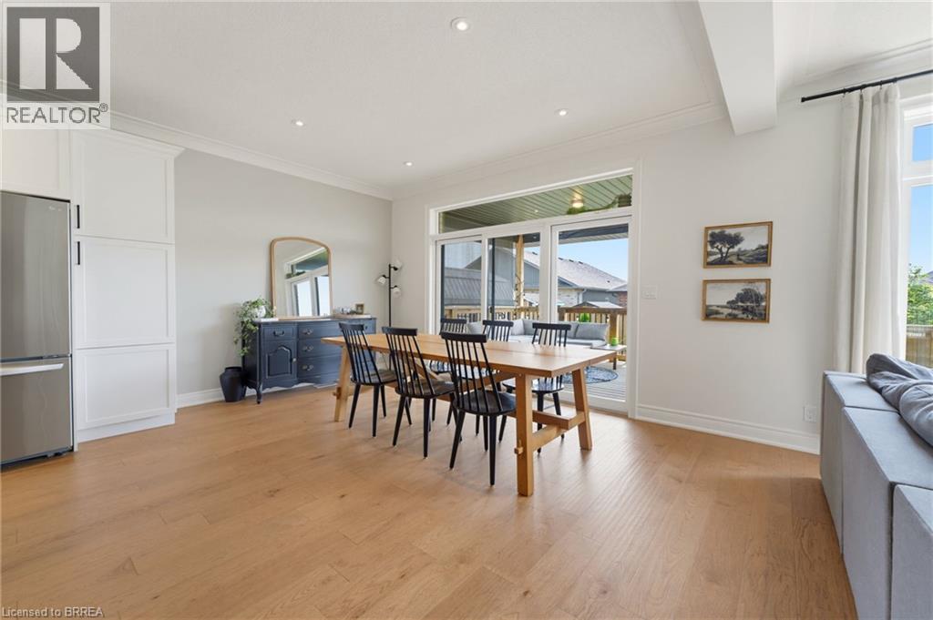 192 GIBBONS Street - 10