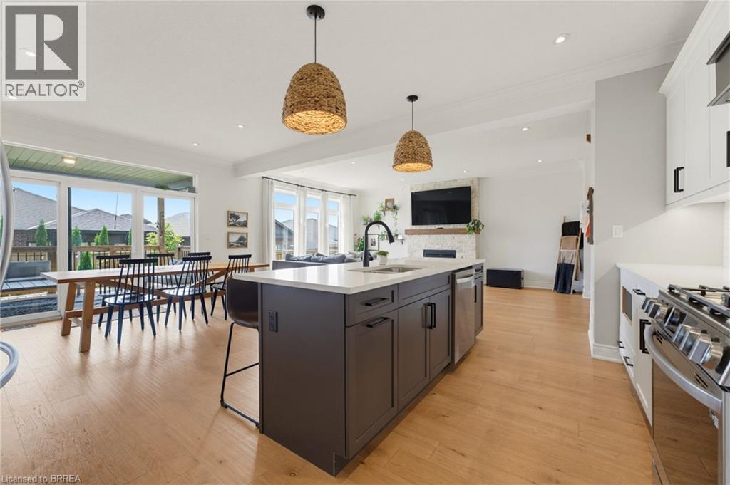 192 GIBBONS Street - 9