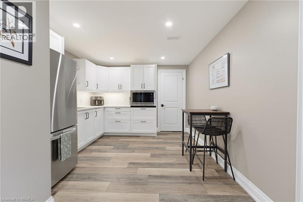 192 GIBBONS Street - Image 20