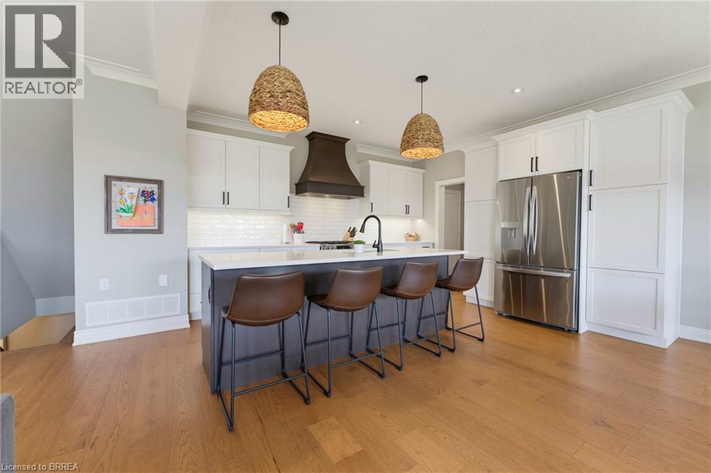 192 GIBBONS Street - 6
