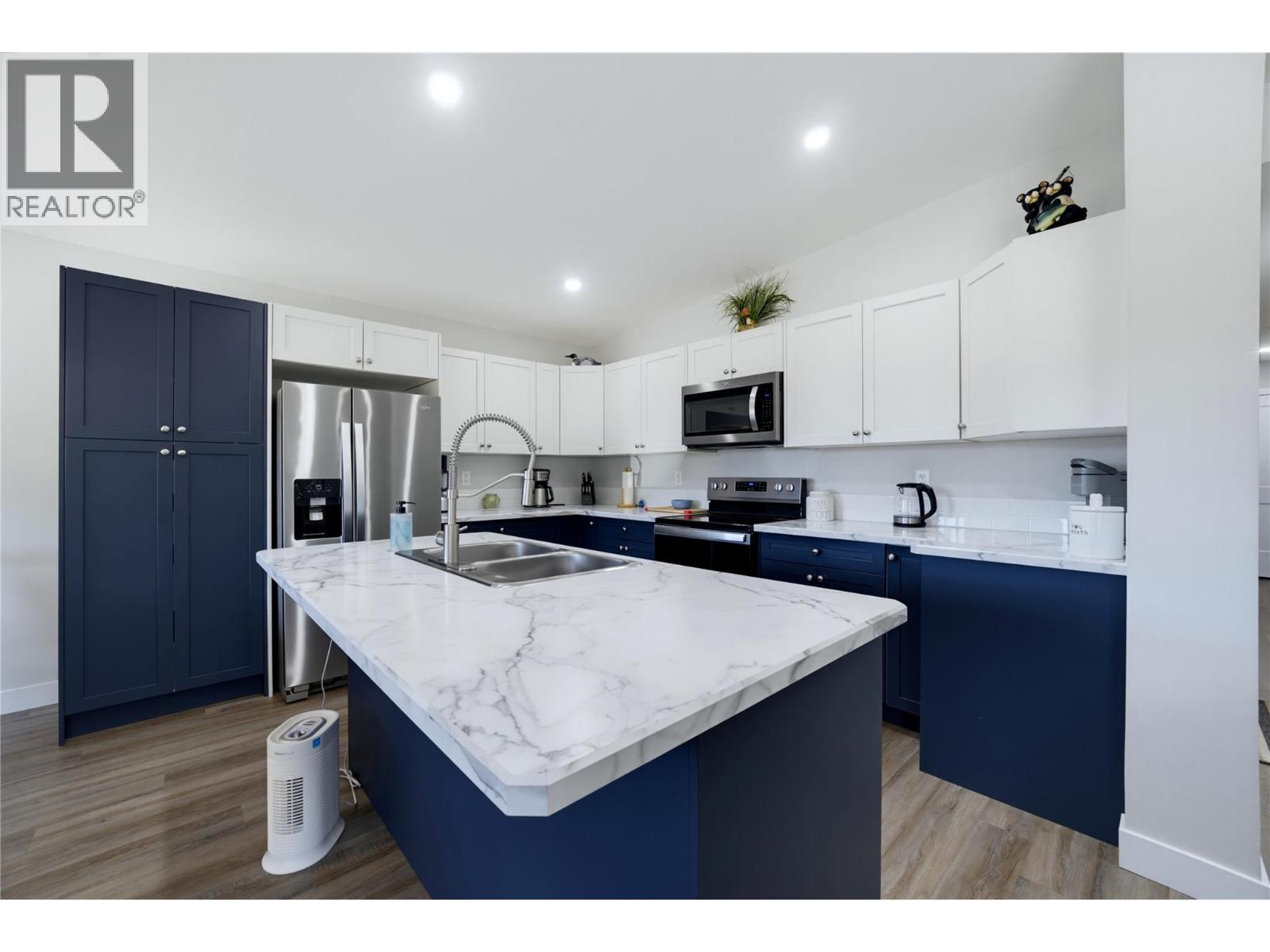 734 Elderberry Walk - 3