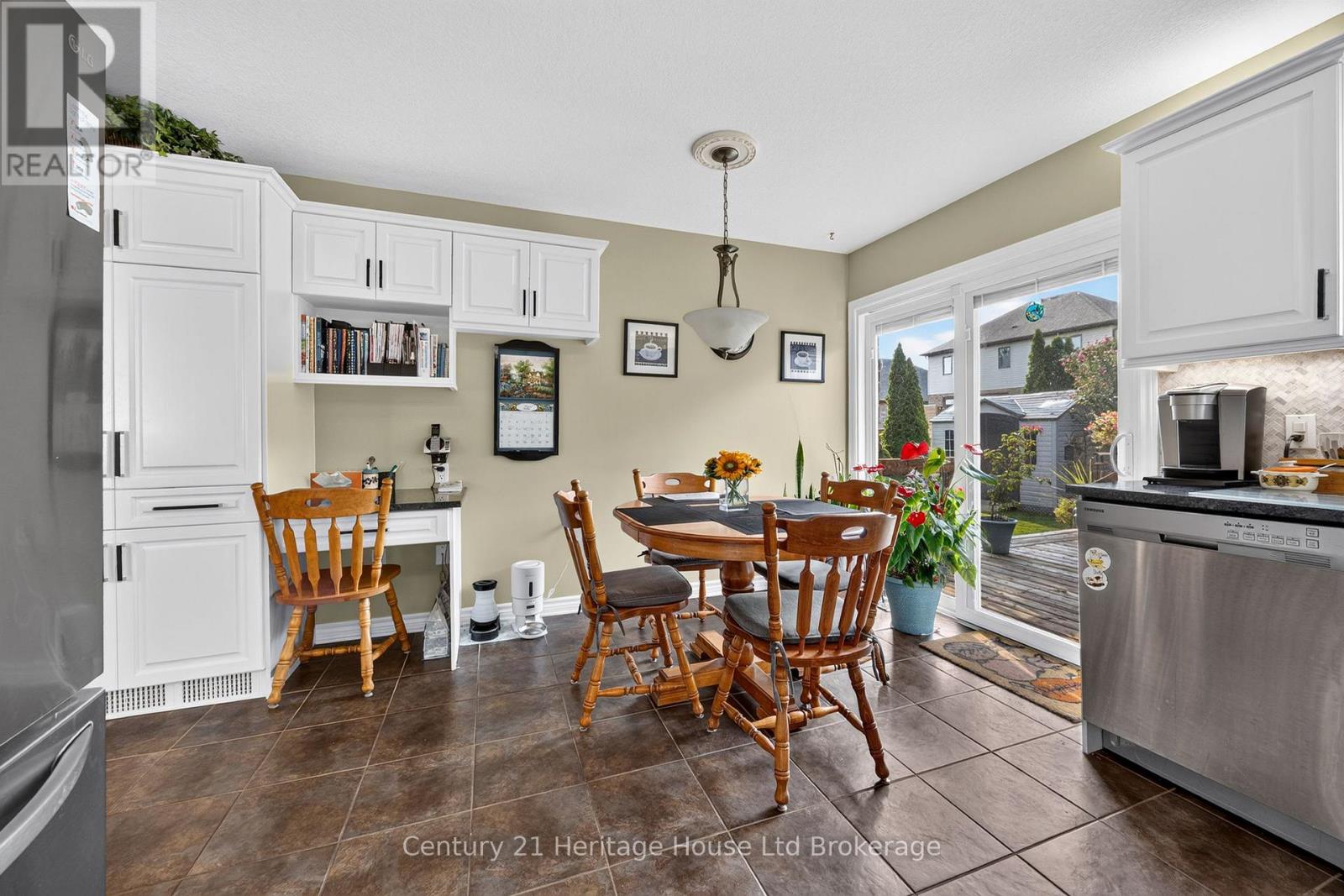 43 BEECH BOULEVARD - 10