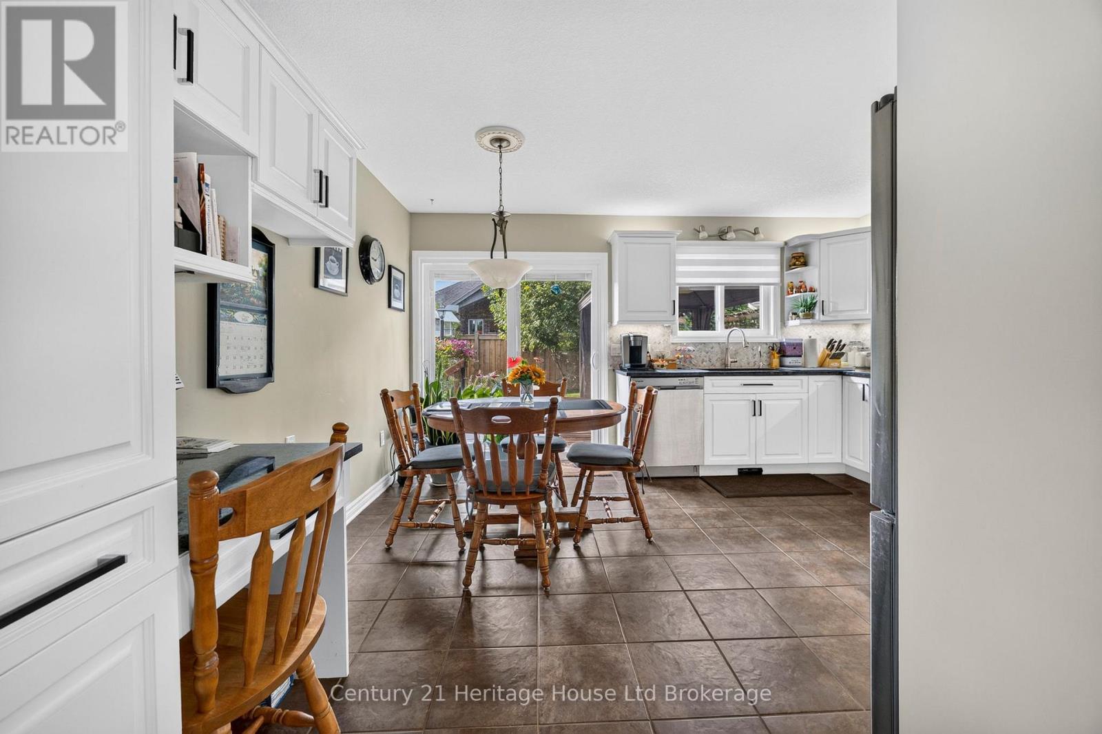 43 BEECH BOULEVARD - 4