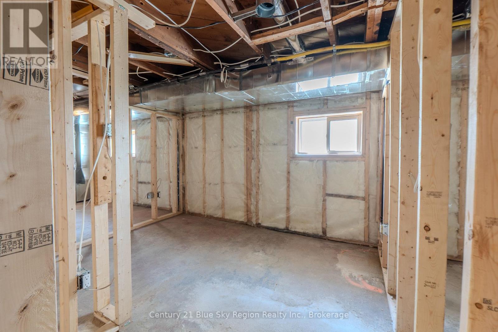 452 KING STREET W - Image 25
