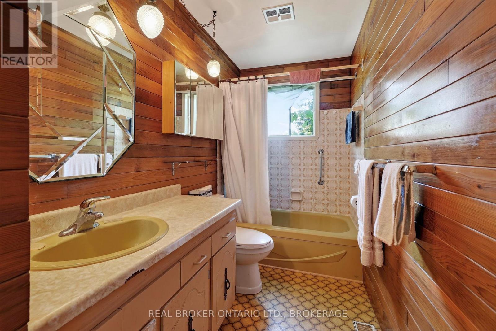 15380 NORTH LUNENBURG ROAD W - Image 11