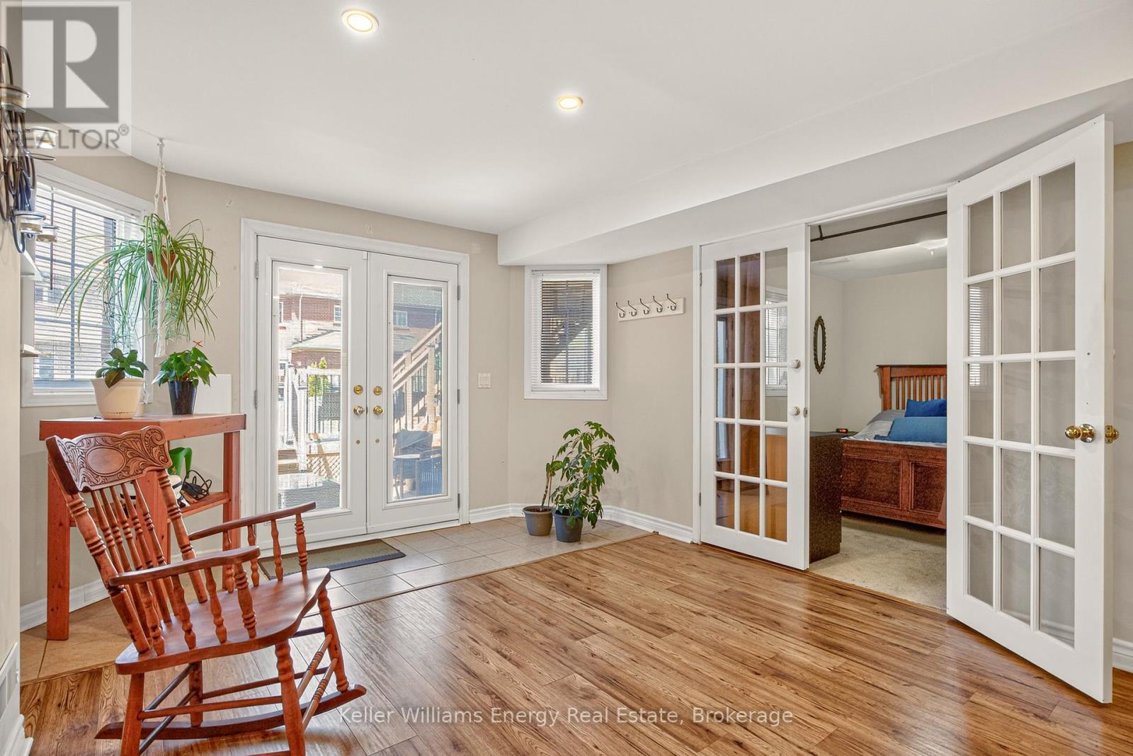 4 HOLMAN COURT - Image 28