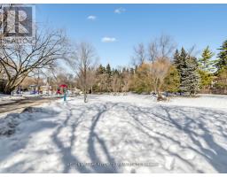 14 Frontenac Avenue, Toronto, ON M5N1Z5 Photo 10