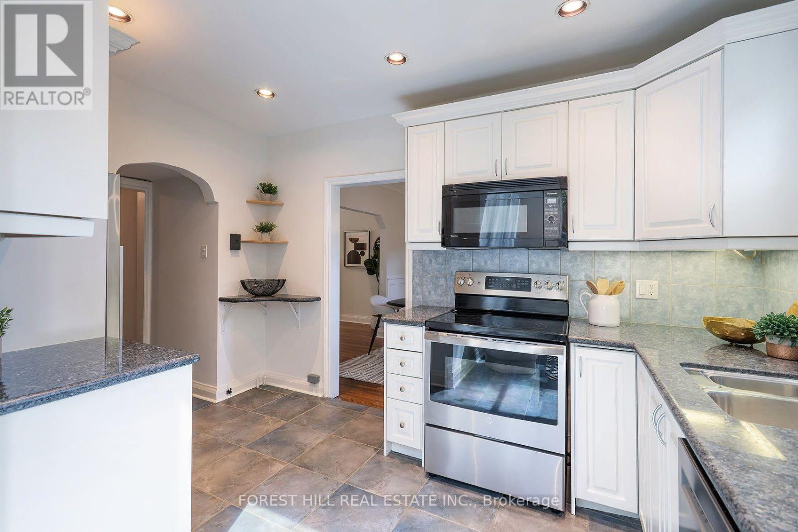 17 FAIRLEIGH CRESCENT - 8