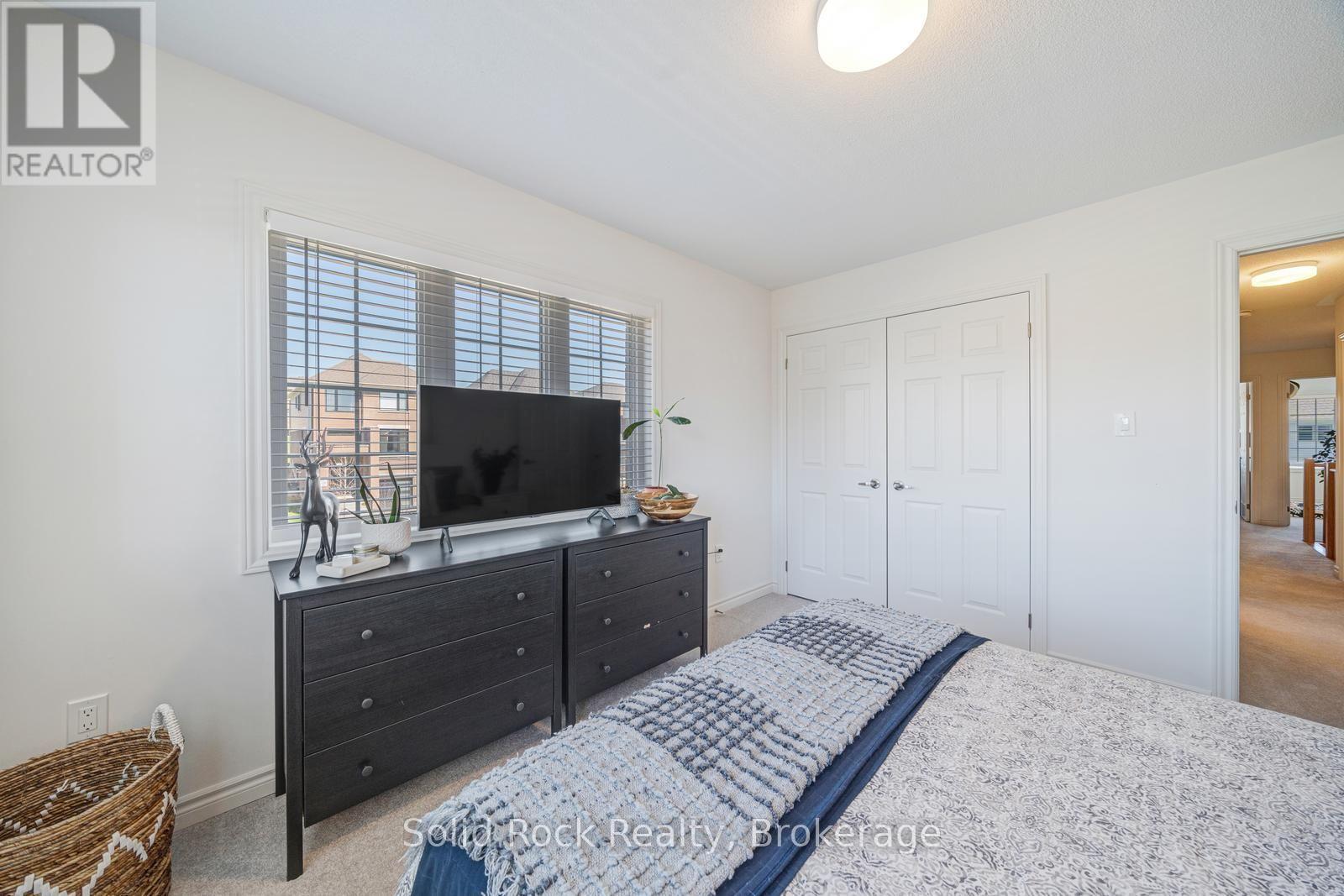415 TREVOR STREET - 32
