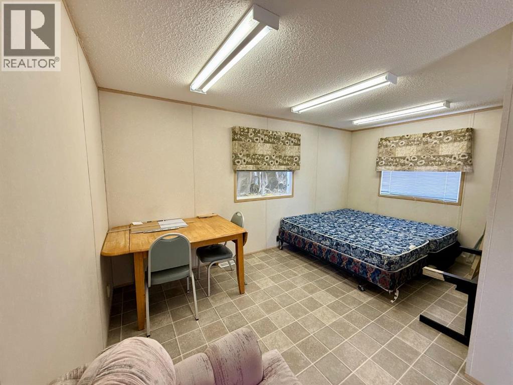 10413 110 Ave - Image 11