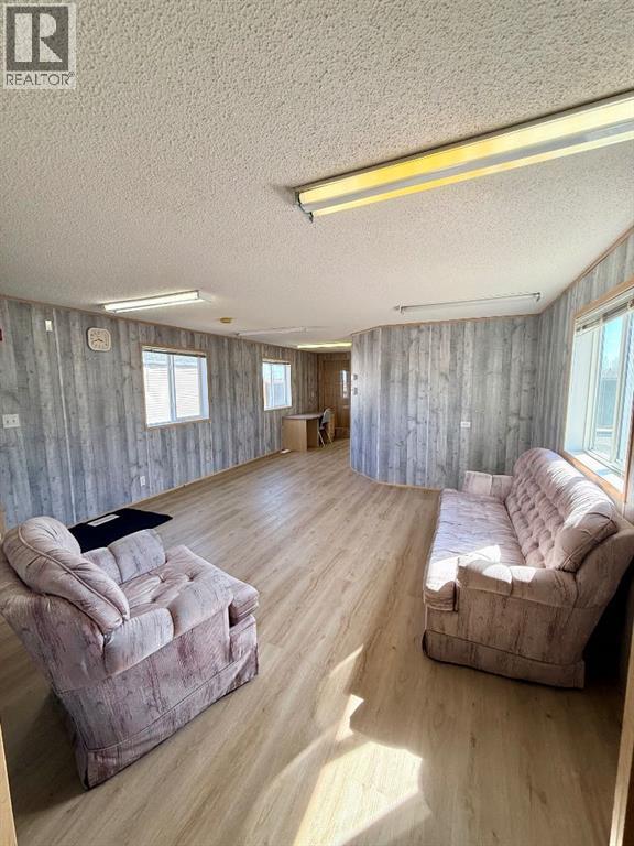 10413 110 Ave - Image 13