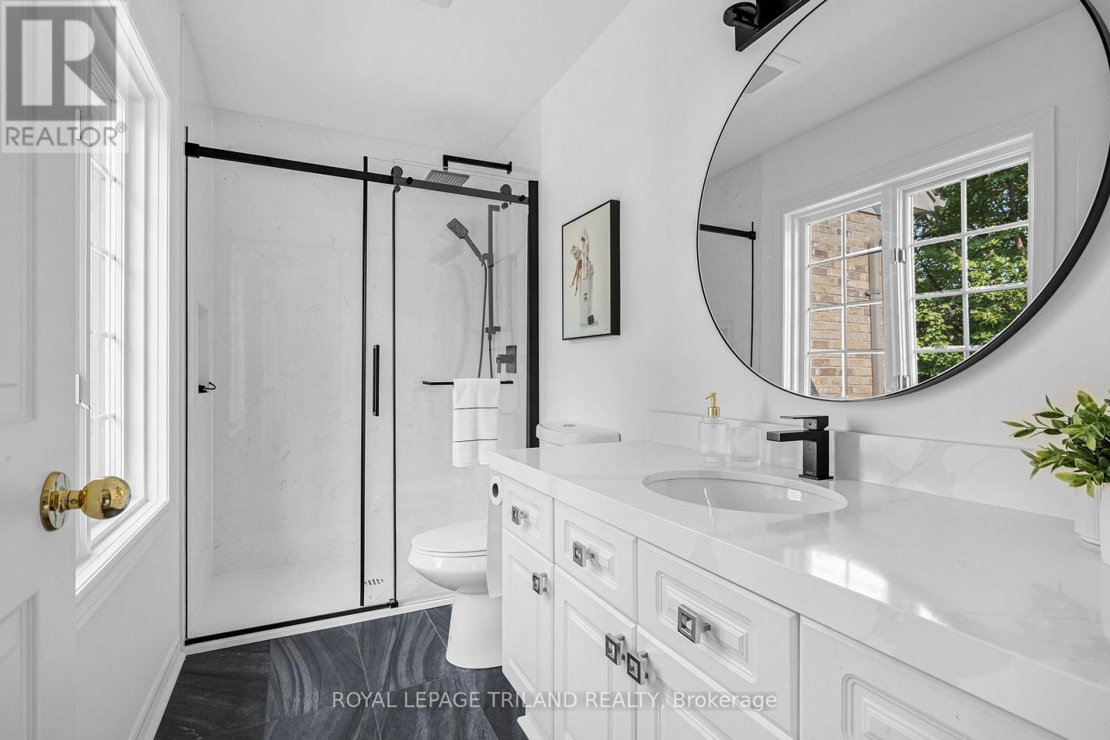 #39 519 RIVERSIDE DRIVE - Image 16
