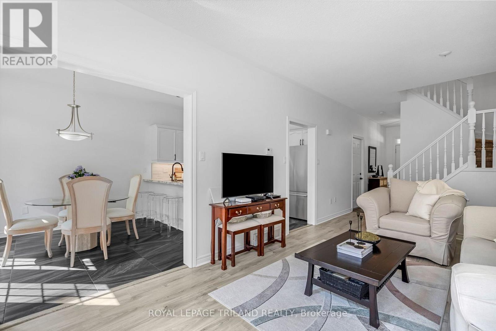 #39 519 RIVERSIDE DRIVE - 5