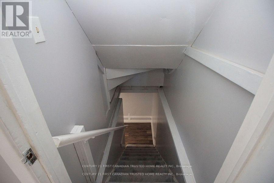 3 bedroom Single Family interior view, 1- 627 Commissioners Road, London South (South R), Ontario