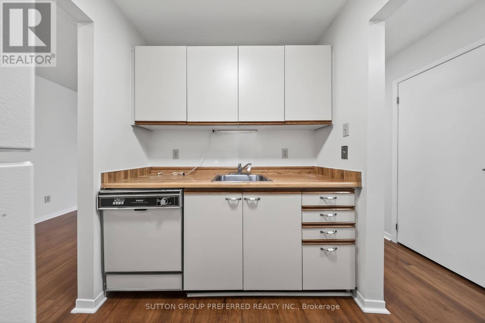 #52 136 CONWAY DRIVE - Image 16