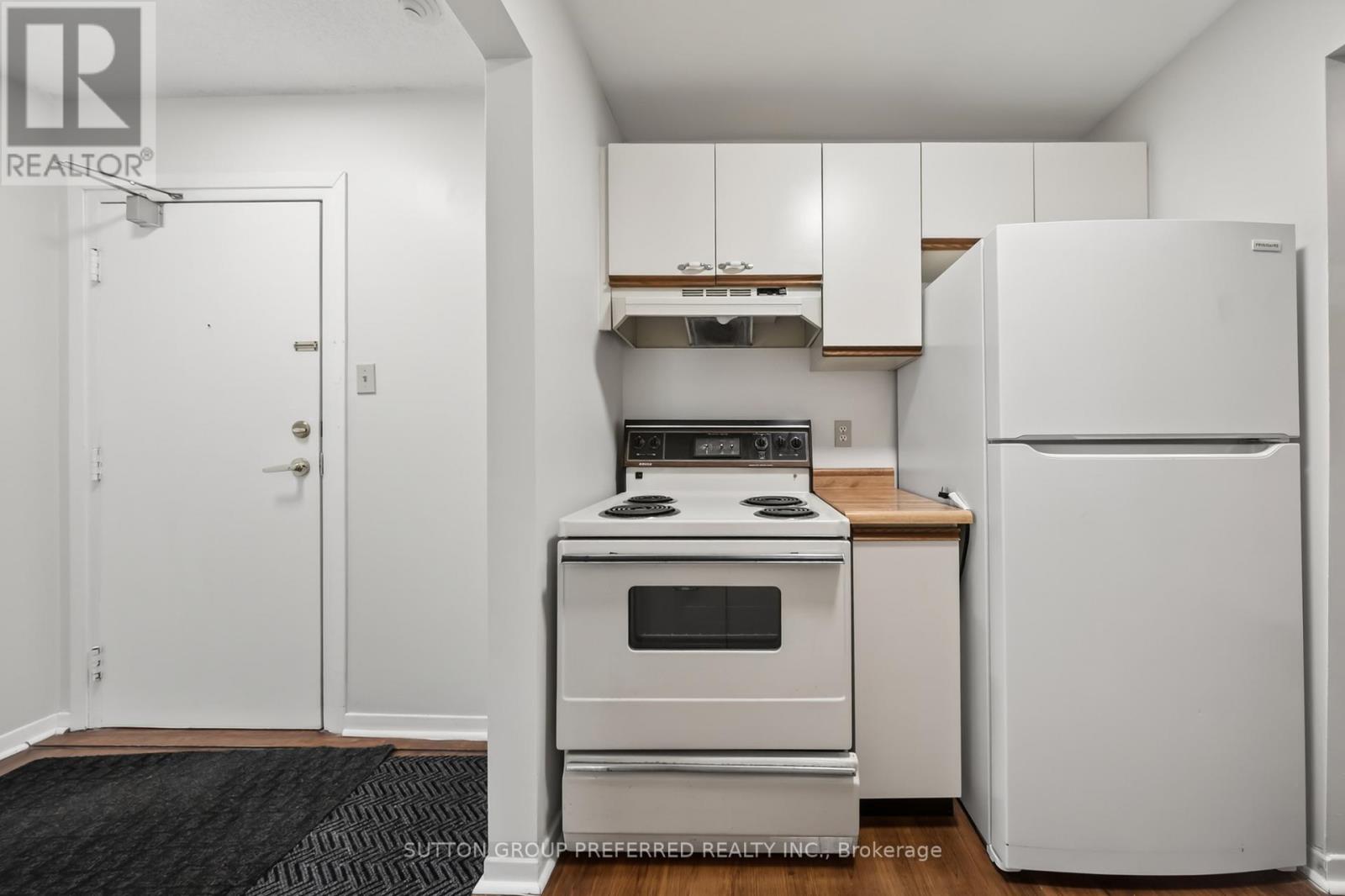 #52 136 CONWAY DRIVE - Image 17