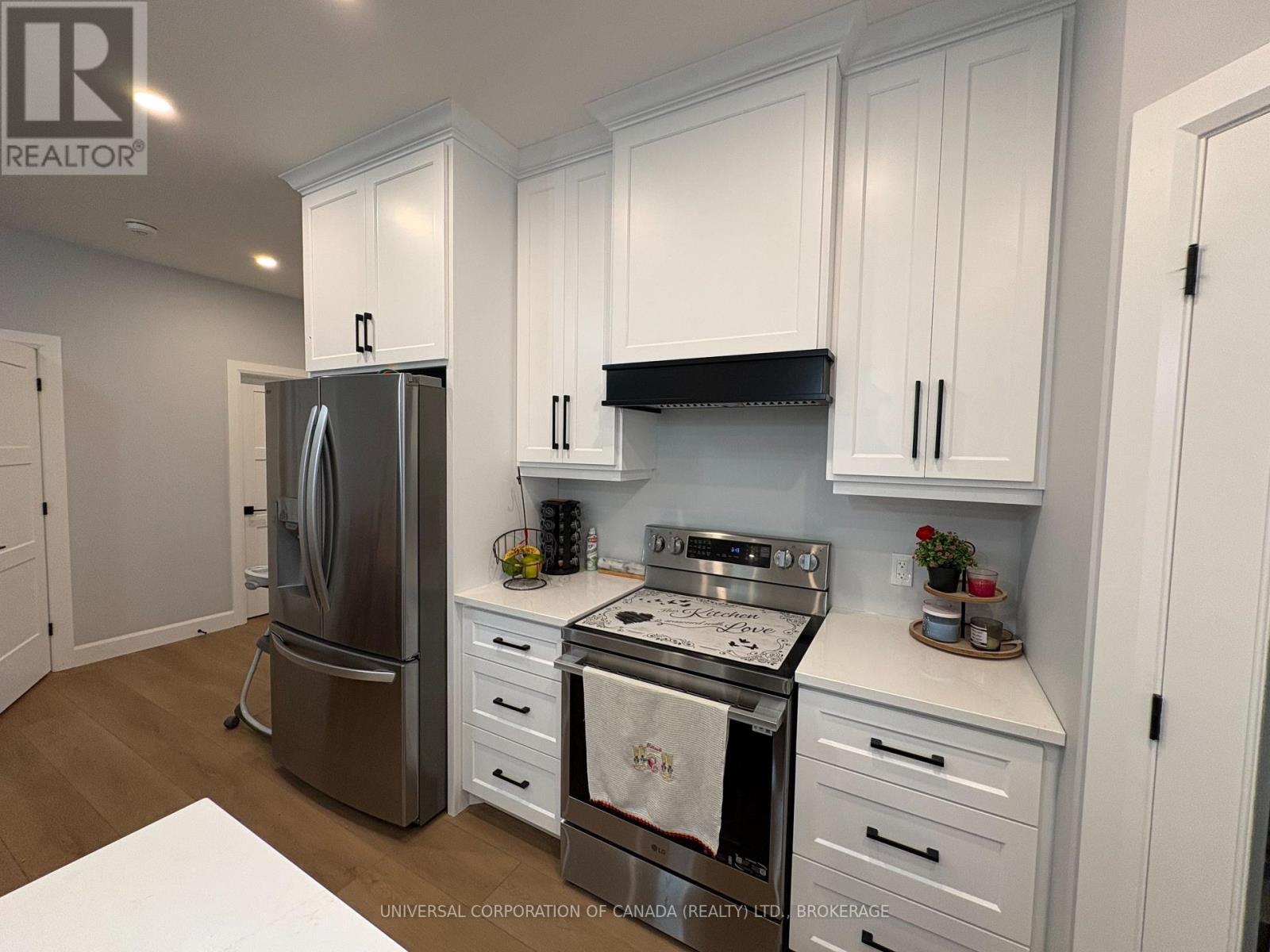 63 REBECCA DRIVE - Image 12