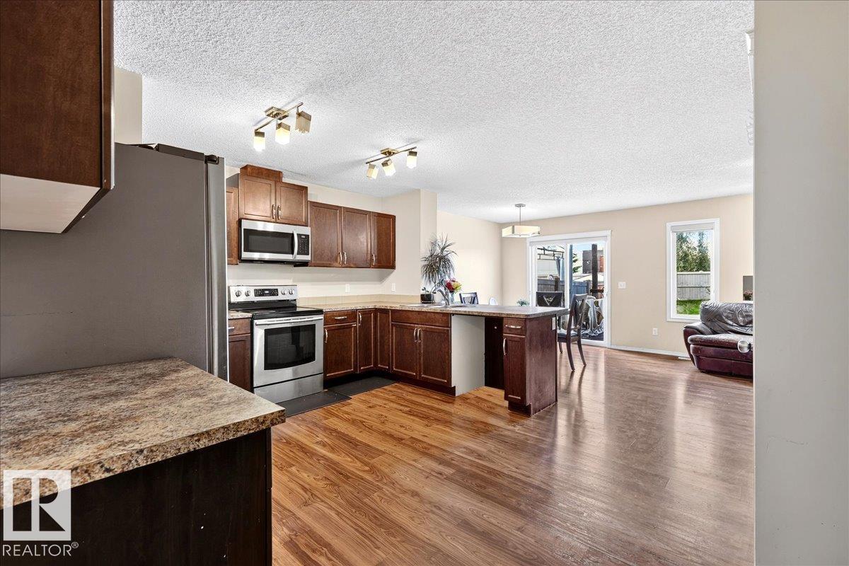 1529 26 AVE NW - 3