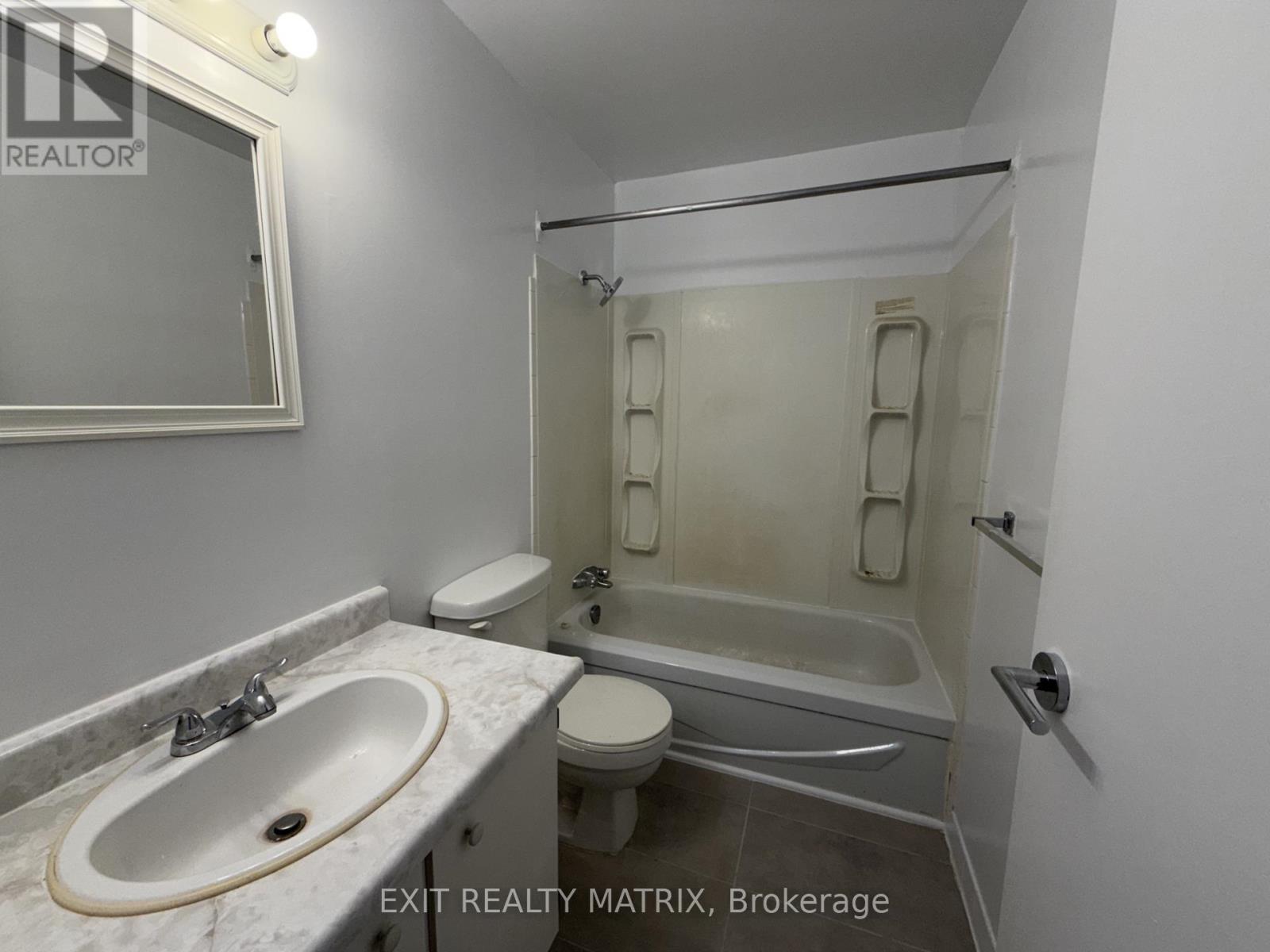 3 Bed, 2 Bath Apartment for Rent in Ottawa – 123 – 2622 PIMLICO CRESCENT, Ottawa – MLS# X13681790 - Image 10