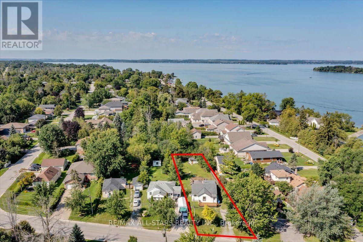 27182 WOODBINE AVENUE - 32